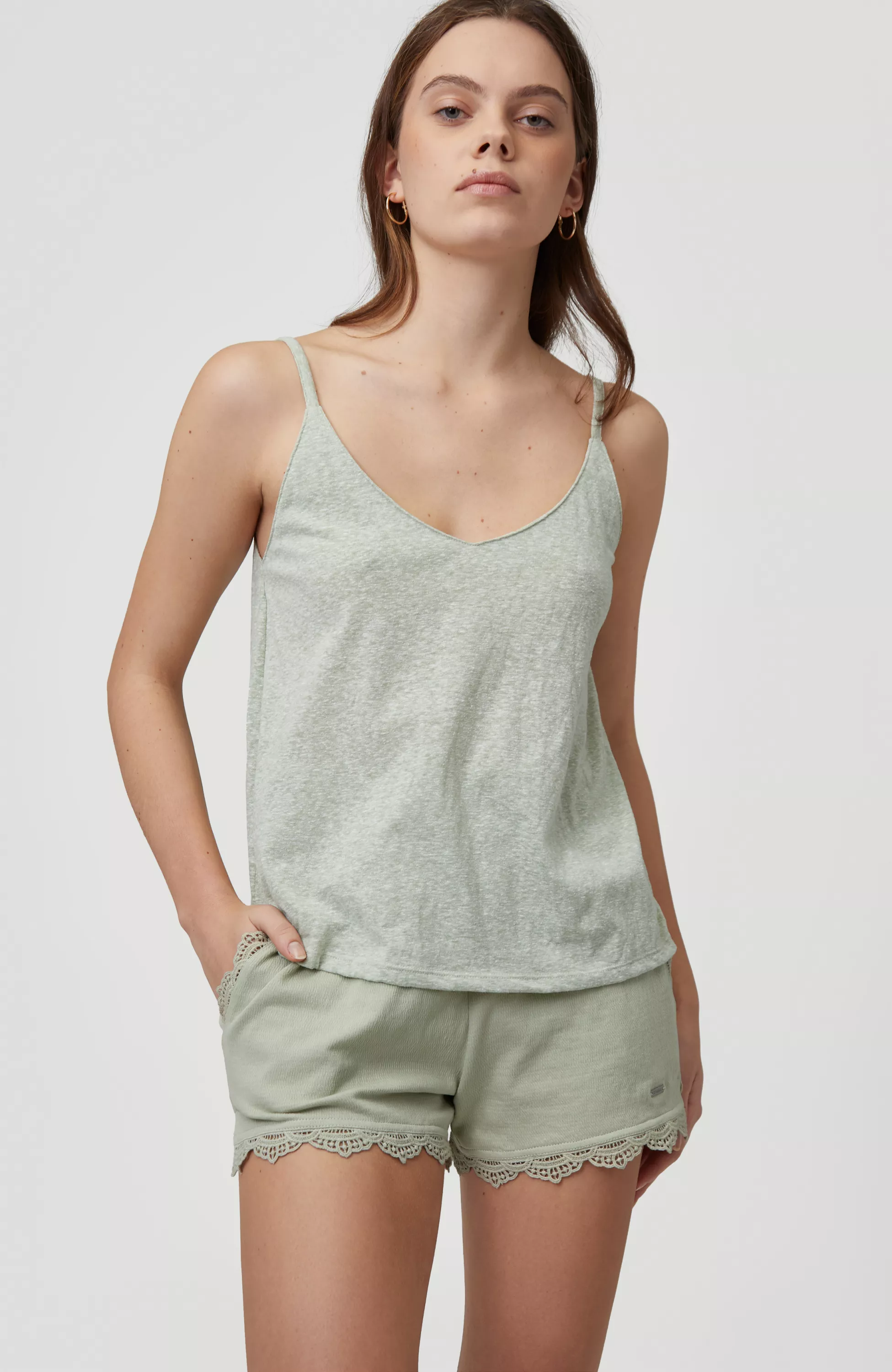 Dámske tielko na ramienka