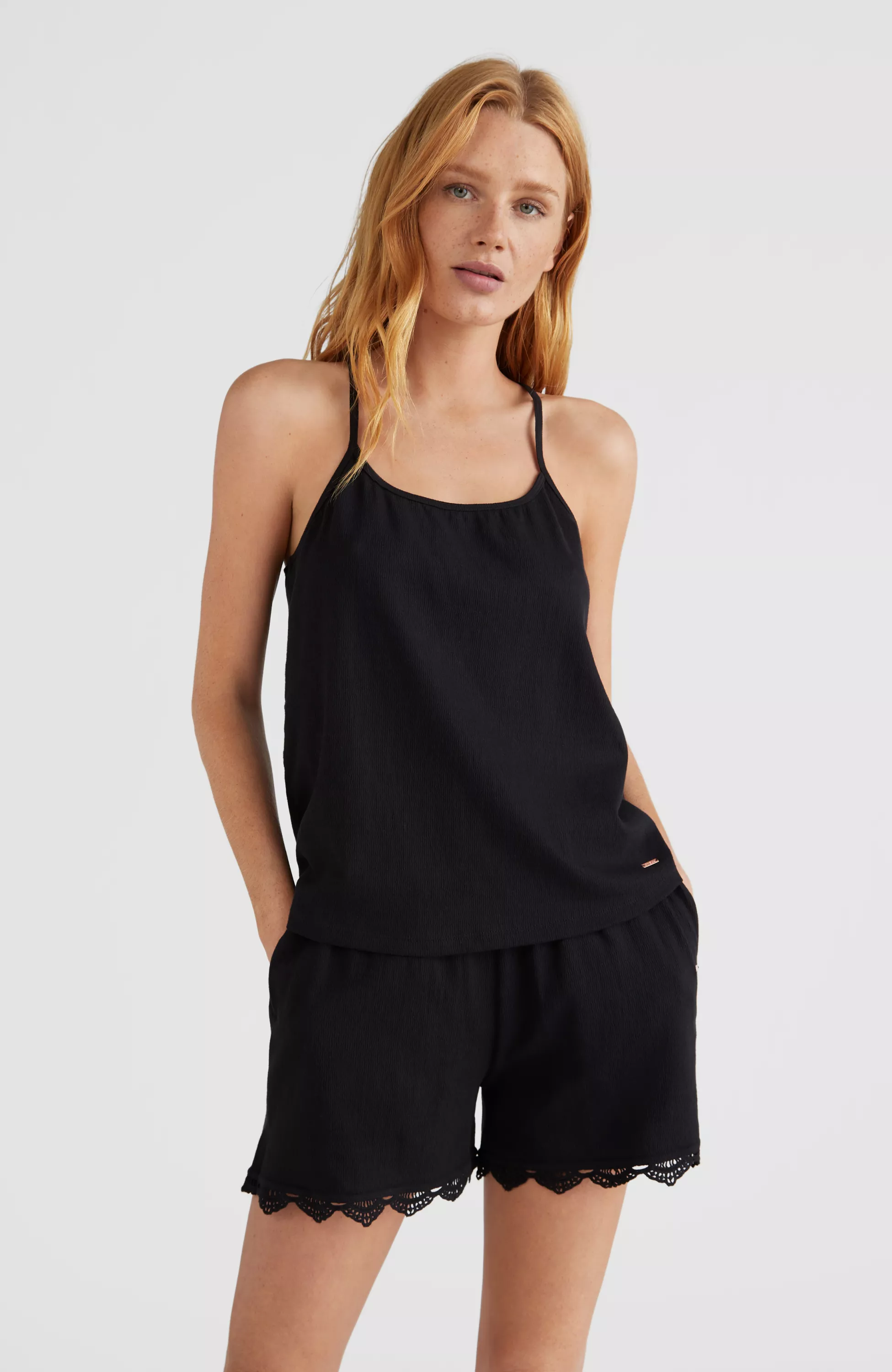 Dámske tielko s čipkou