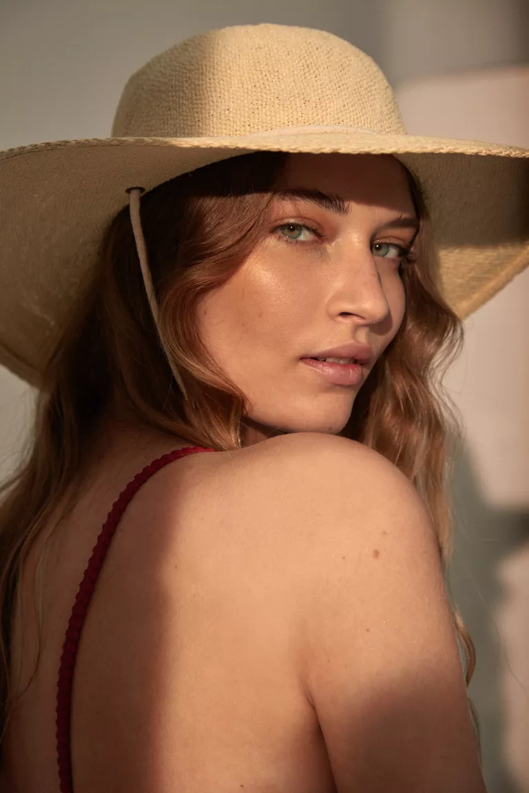 Dámsky slamenný klobúk