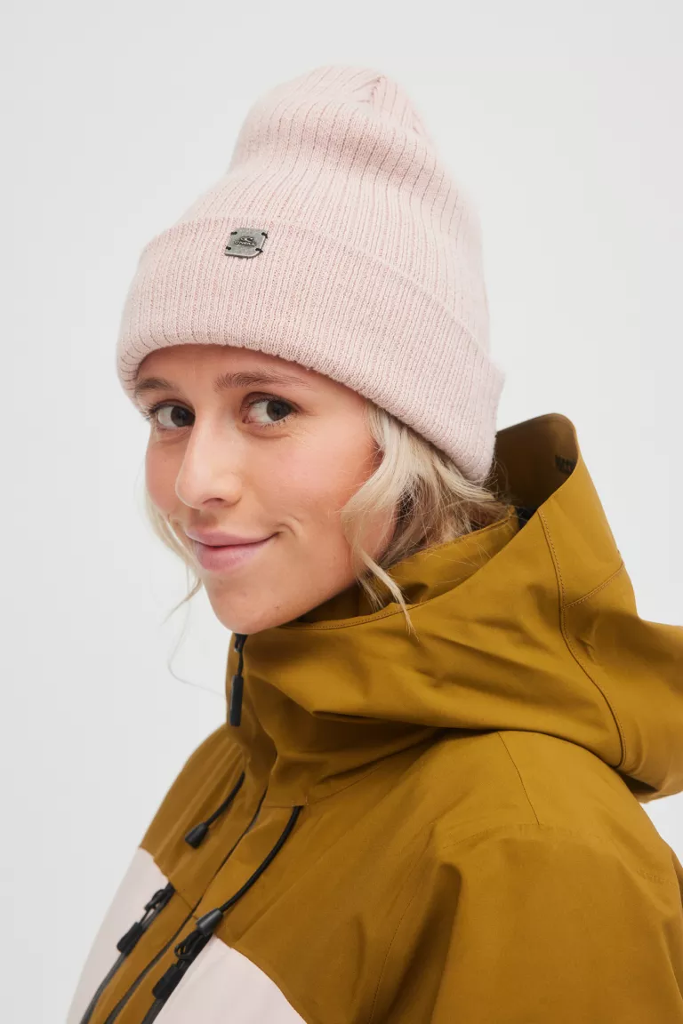 Dámska zimná čiapka Lurex